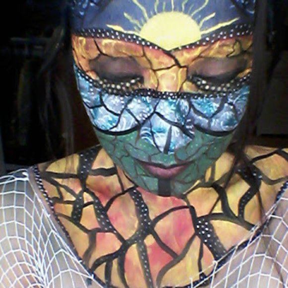 Meet your Posher, Miss Anita - Picture 5 of 11